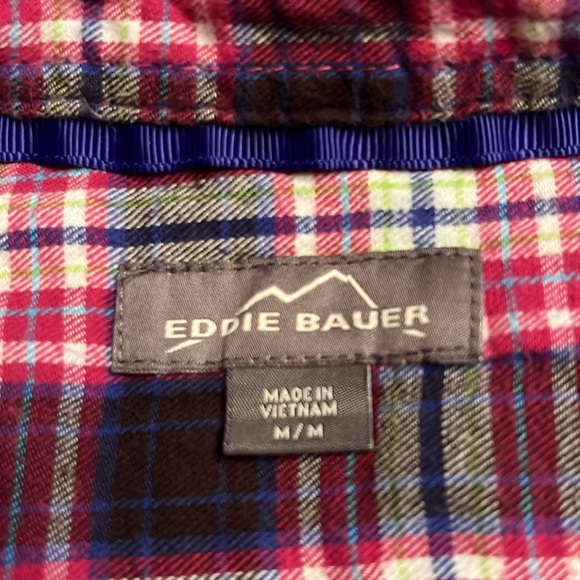 Eddie Bauer Women’s flannel long sleeve button up shirt blue purple pink Size M - Picture 4 of 6